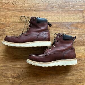 Men’s Red Wing boots. Size 11.5.  Worn maybe 5 times.  Good used condition.